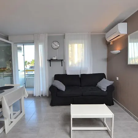 Apartment Les Cigales De La - Centre Le Grau-du-Roi